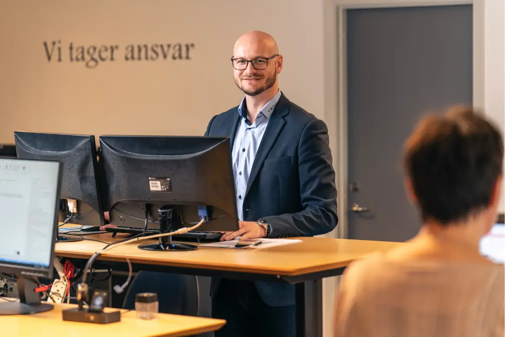 V-R Gruppen er din forsikringsmægler som sørger for de rette forsikringer, med de rette dækninger, til den bedste pris.